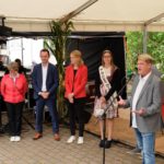 Flämingmarktes in Cammer mit Amtsdirektor, Bürgermeister, Erntekönigin und weiteren prominenten Gästen