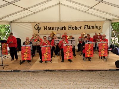 Blasorchester zur Eröffnung des Flämingmarktes in Cammer